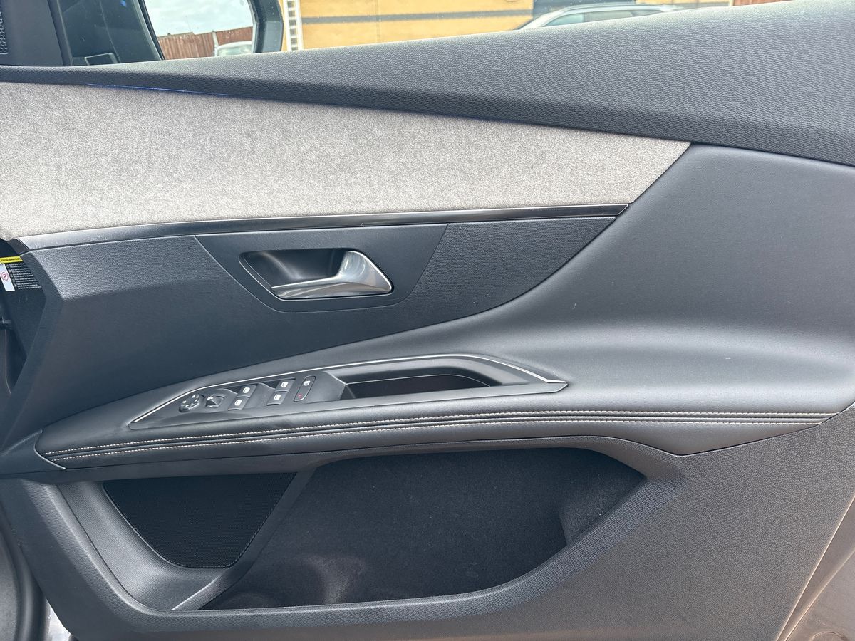 Used Peugeot 3008 2023 for sale - 76696407: Photo 35