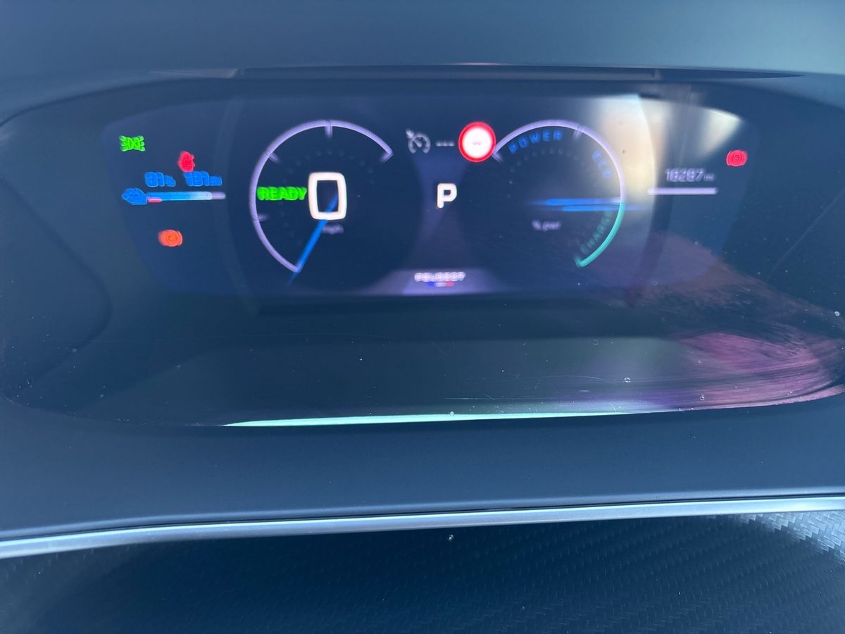 Used Peugeot 2008 2023 for sale - 78158602: Photo 18