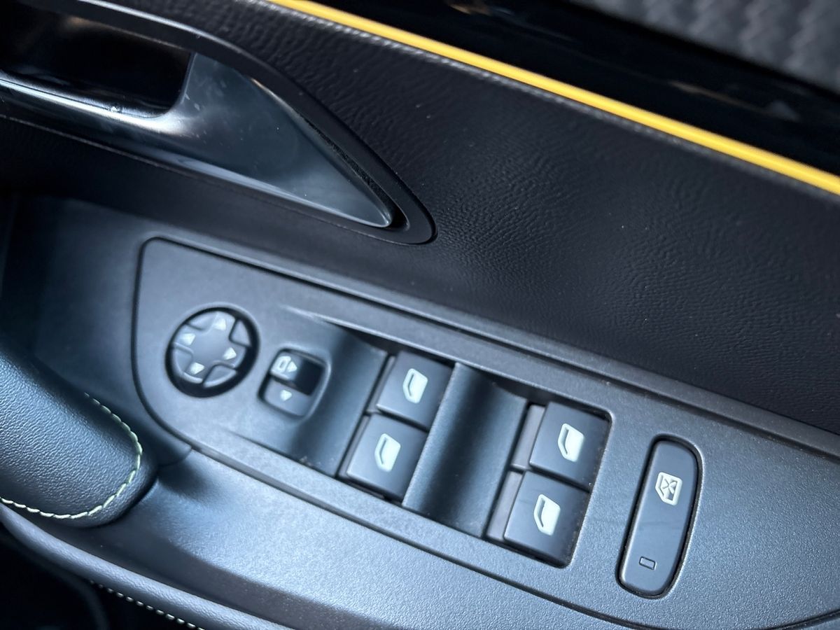 Used Peugeot 2008 2023 for sale - 78158602: Photo 25