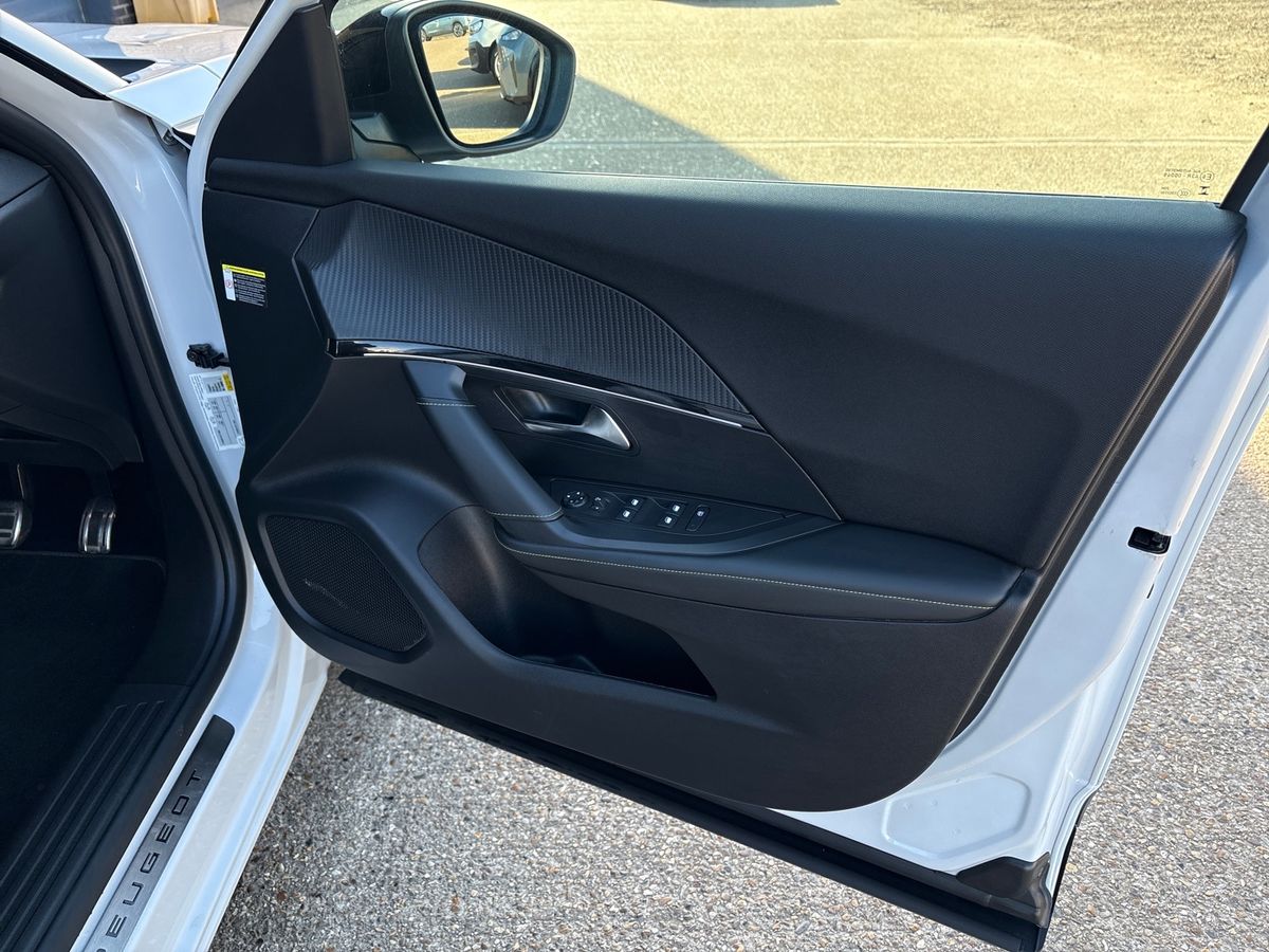 Used Peugeot 2008 2023 for sale - 78158602: Photo 35