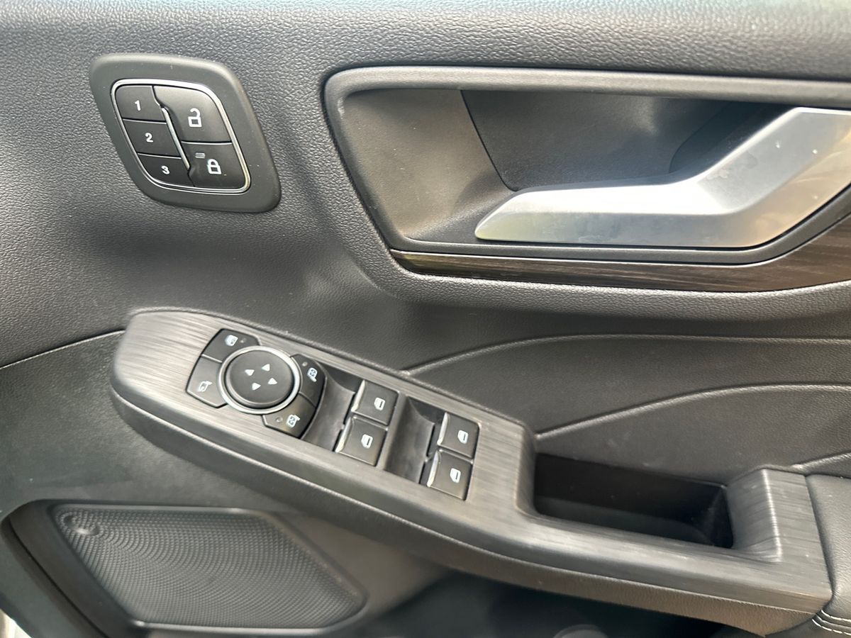 Used Ford Kuga 2024 for sale - 76626536: Photo 25