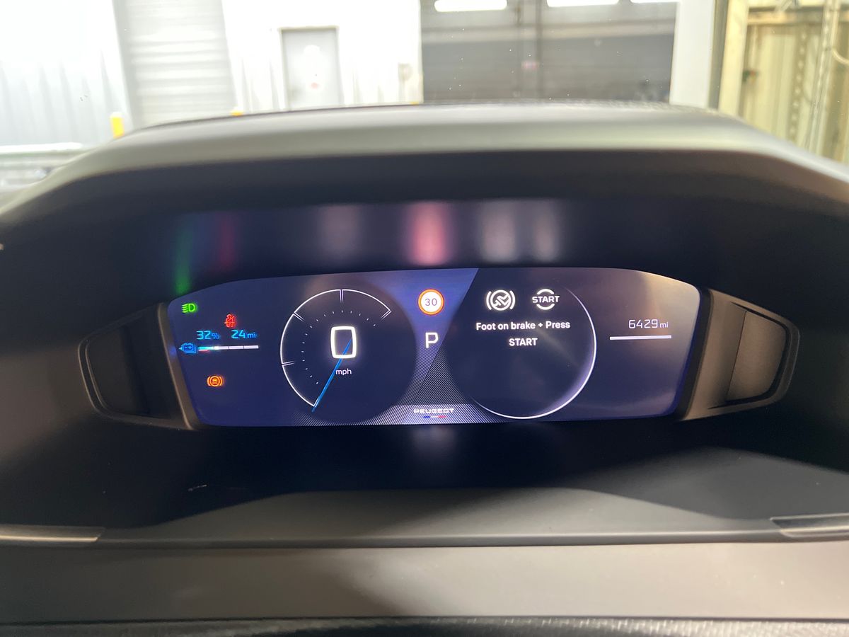 Used Peugeot 2008 2024 for sale - 76638397: Photo 18