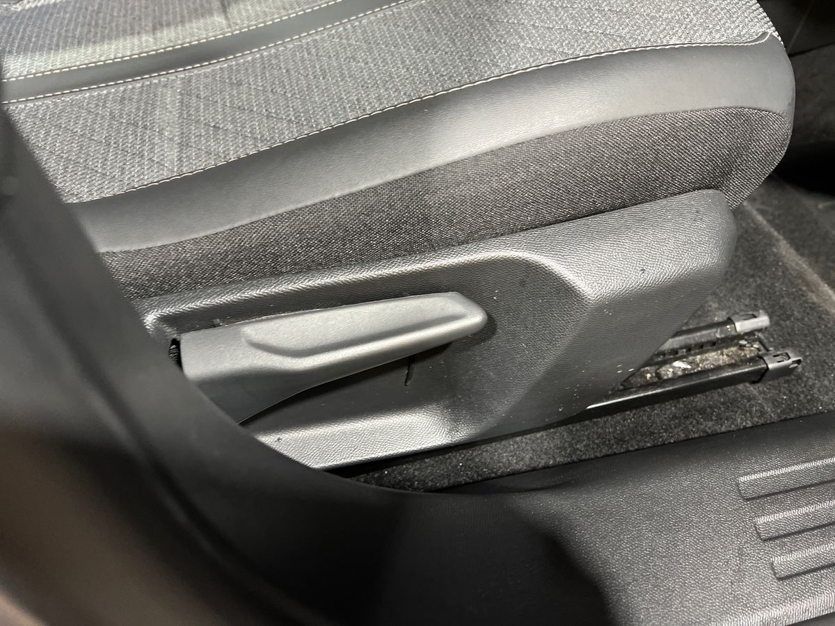 Used Peugeot 2008 2024 for sale - 76638397: Photo 30