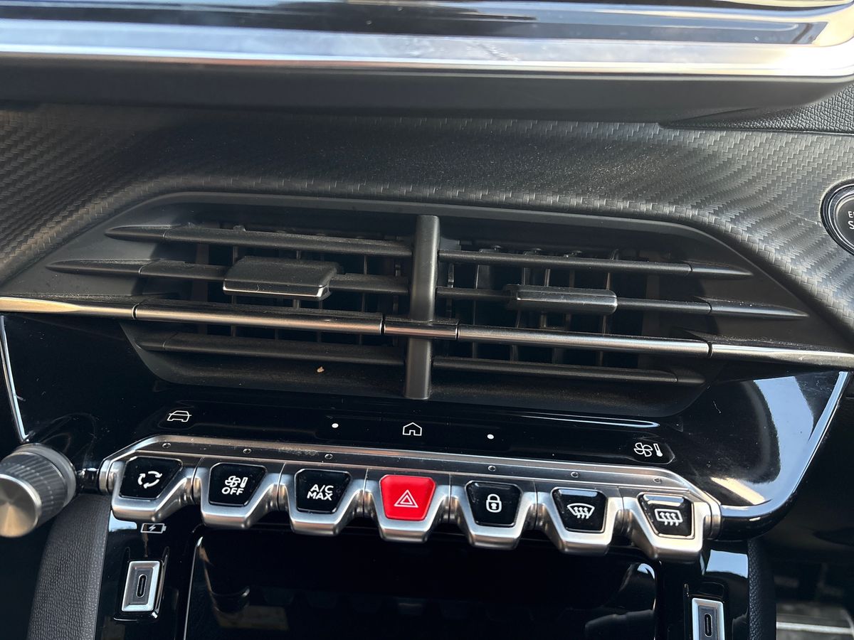 Used Peugeot 2008 2023 for sale - 76894833: Photo 22