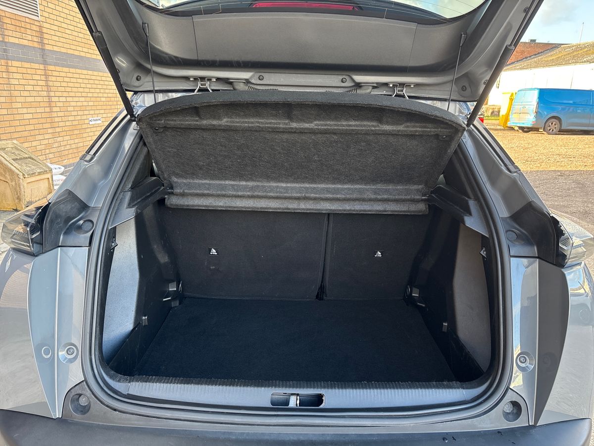 Used Peugeot 2008 2023 for sale - 76894833: Photo 34