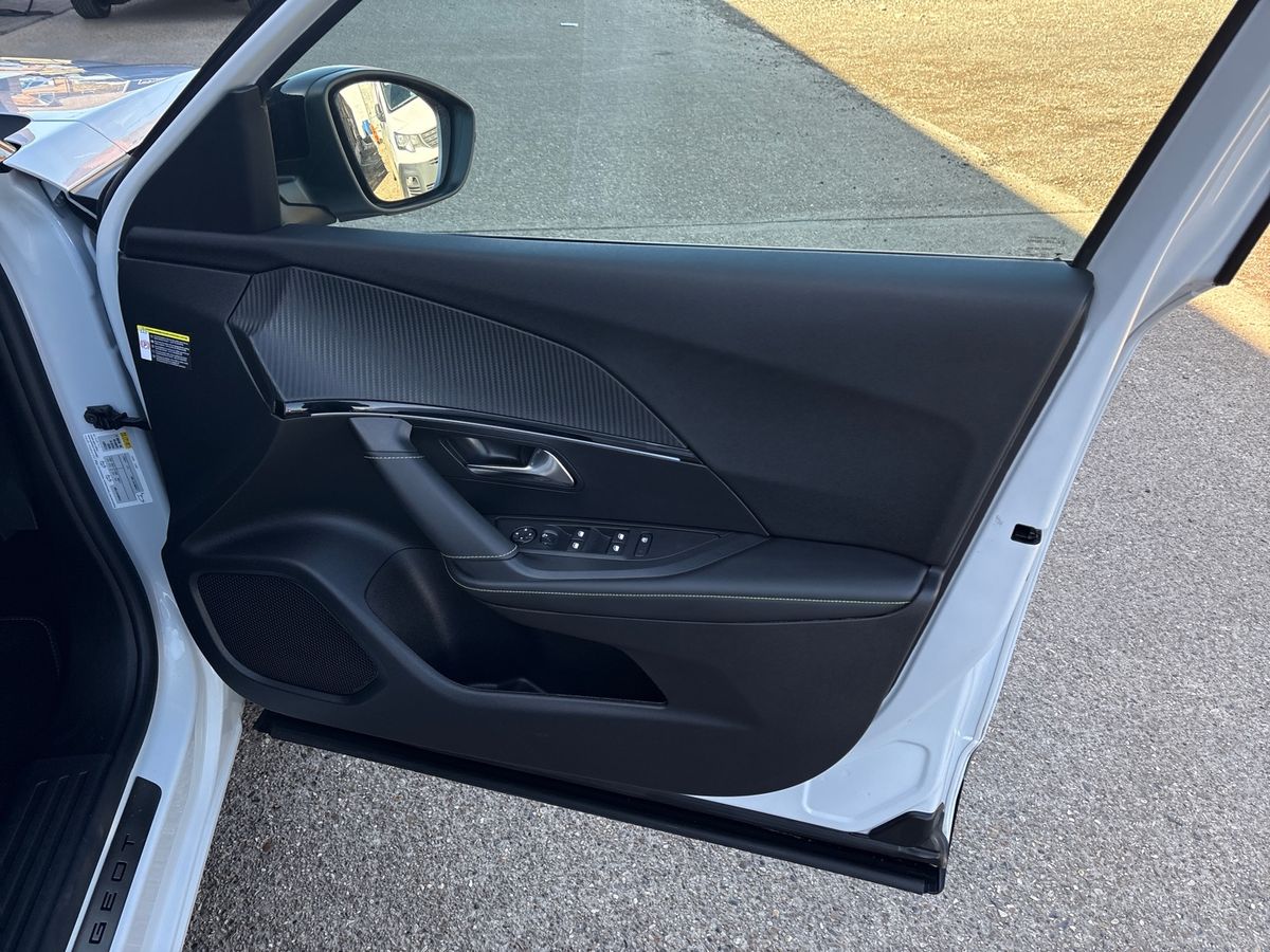 Used Peugeot 2008 2025 for sale - 78036827: Photo 35