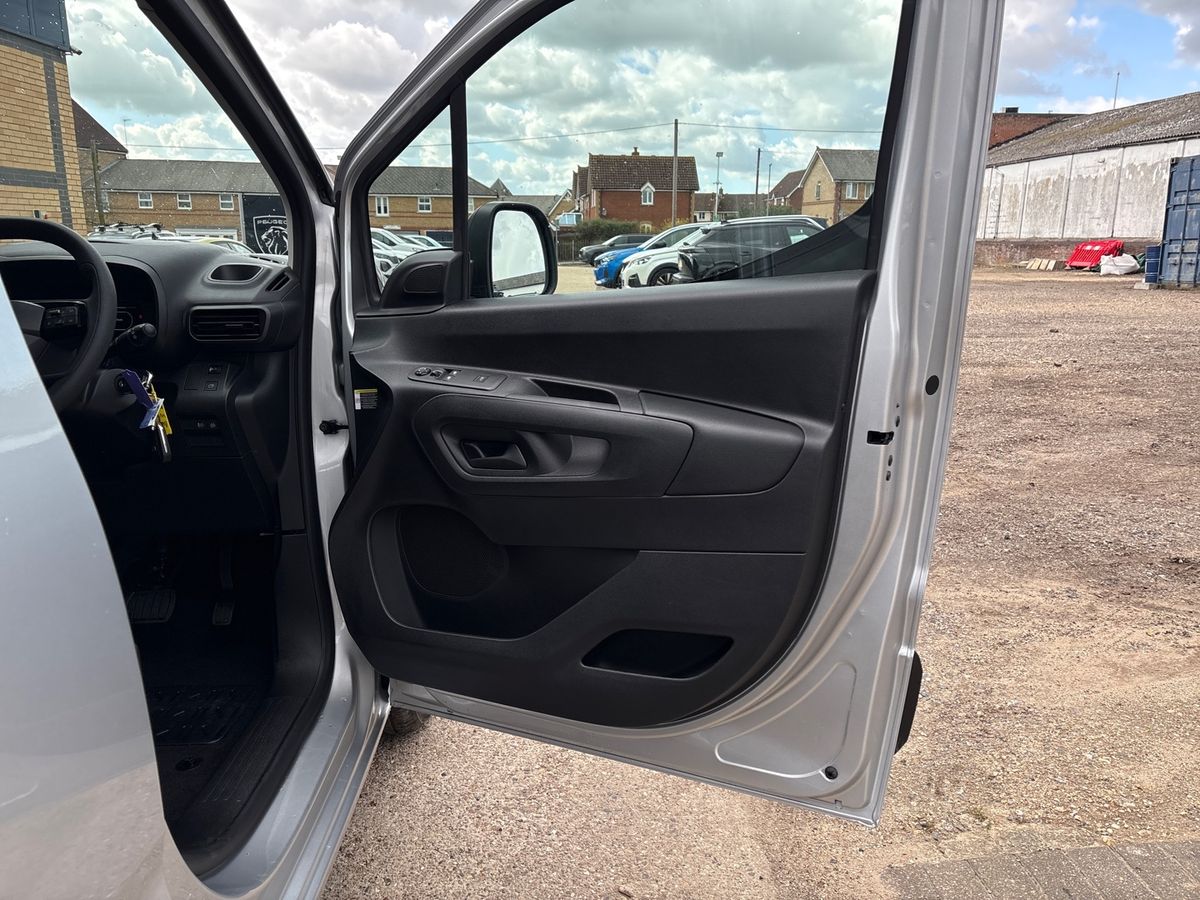Used Vauxhall Combo 2025 for sale - 77897147: Photo 35
