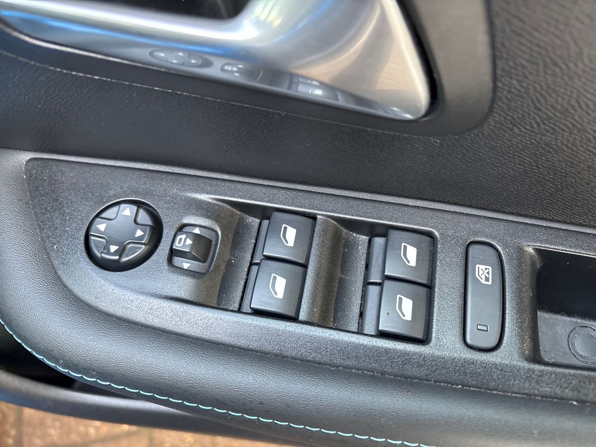 Used Peugeot 208 2020 for sale - 77235458: Photo 25