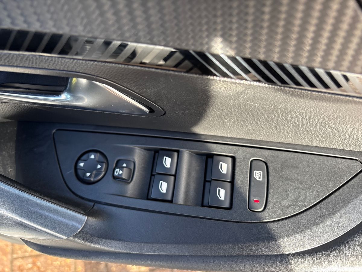 Used Peugeot 2008 2020 for sale - 76638390: Photo 25