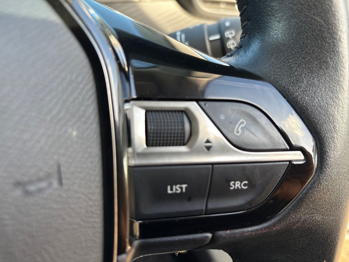 Used Peugeot 2008 2020 for sale - 76638390: Photo 27