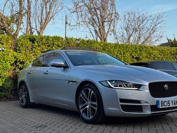 Used Jaguar XE 2015 for sale - 79054093: Photo