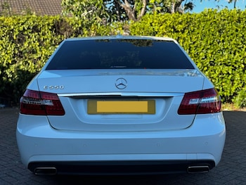 Used Mercedes-Benz E Class 2010 for sale - 79473542: Photo
