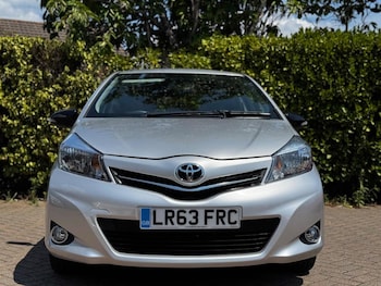 Used Toyota Yaris 2013 for sale - 79232972: Photo