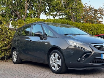 Used Vauxhall Zafira Tourer 2015 for sale - 79283339: Photo