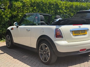 Used MINI Convertible 2010 for sale - 79037216: Photo