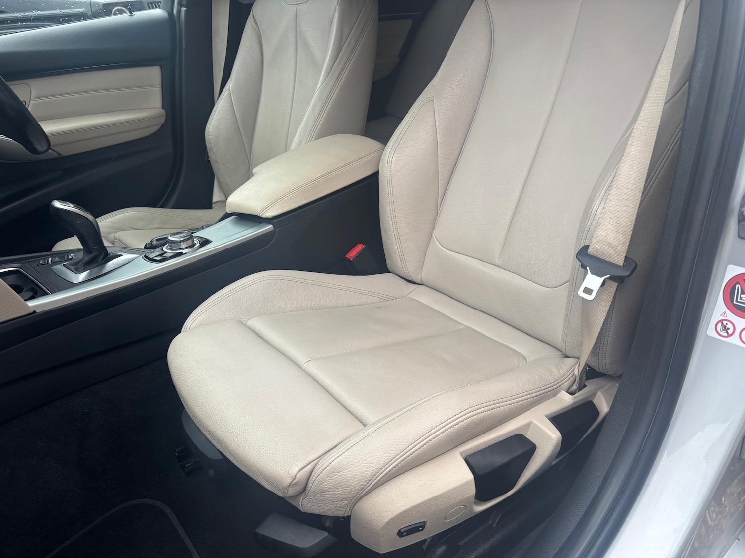 Used BMW 3 Series 2015 for sale - 77633111: Photo 12