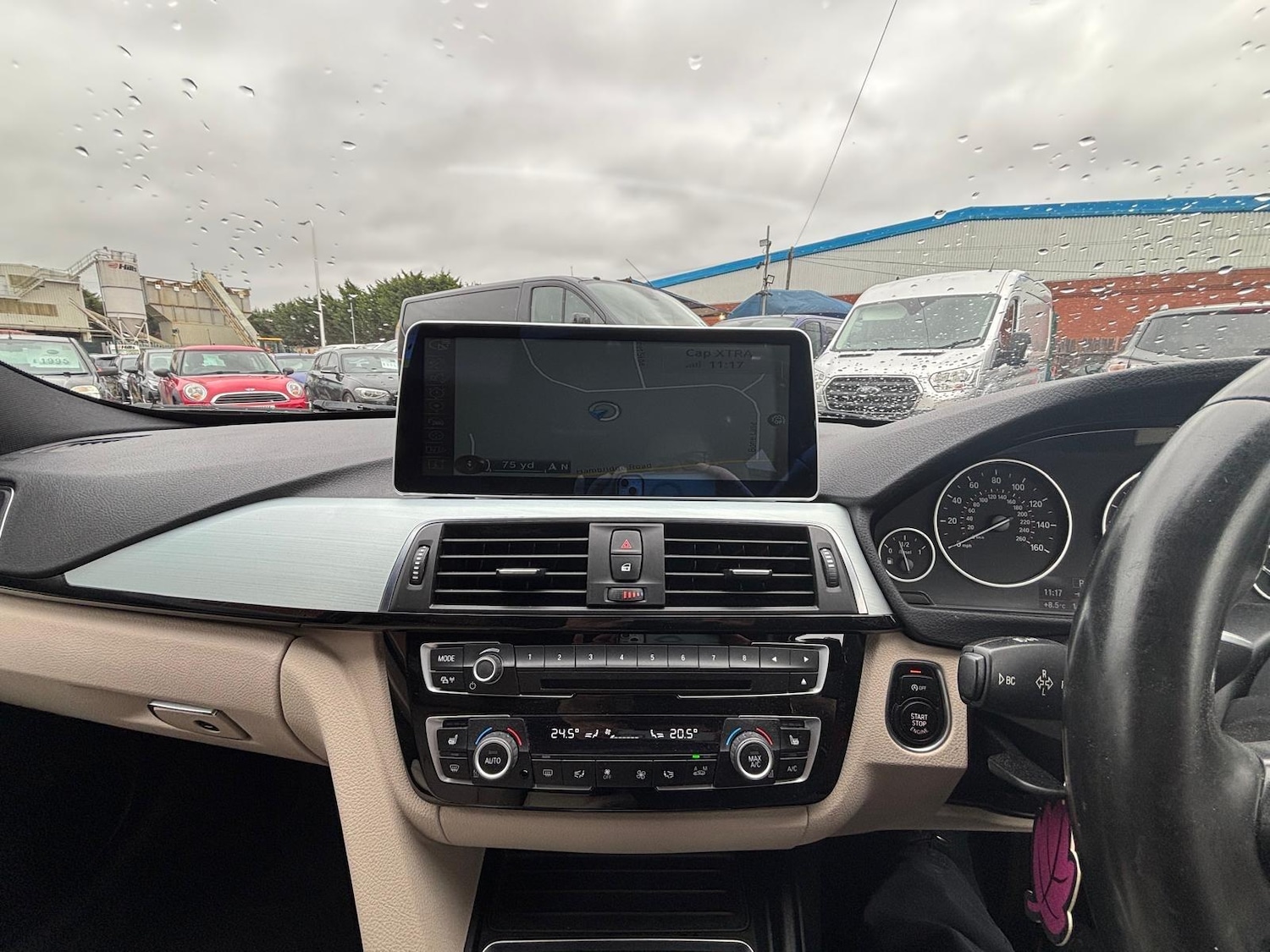 Used BMW 3 Series 2015 for sale - 77633111: Photo 32