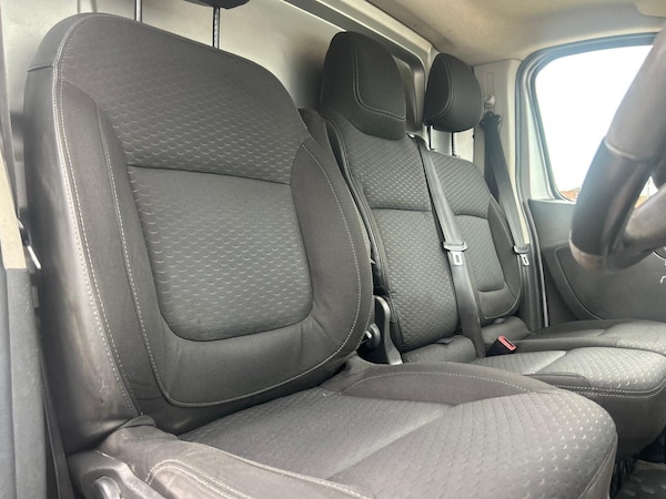 Used Vauxhall Vivaro 2017 for sale - 76269931: Photo 13