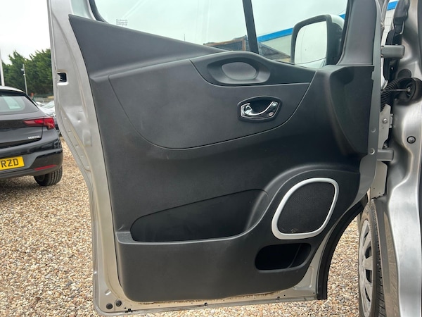 Used Vauxhall Vivaro 2017 for sale - 76269931: Photo 25