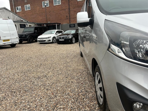 Used Vauxhall Vivaro 2017 for sale - 76269931: Photo 44