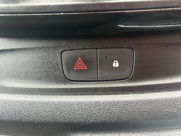 Used Vauxhall Vivaro 2017 for sale - 76269931: Photo 61