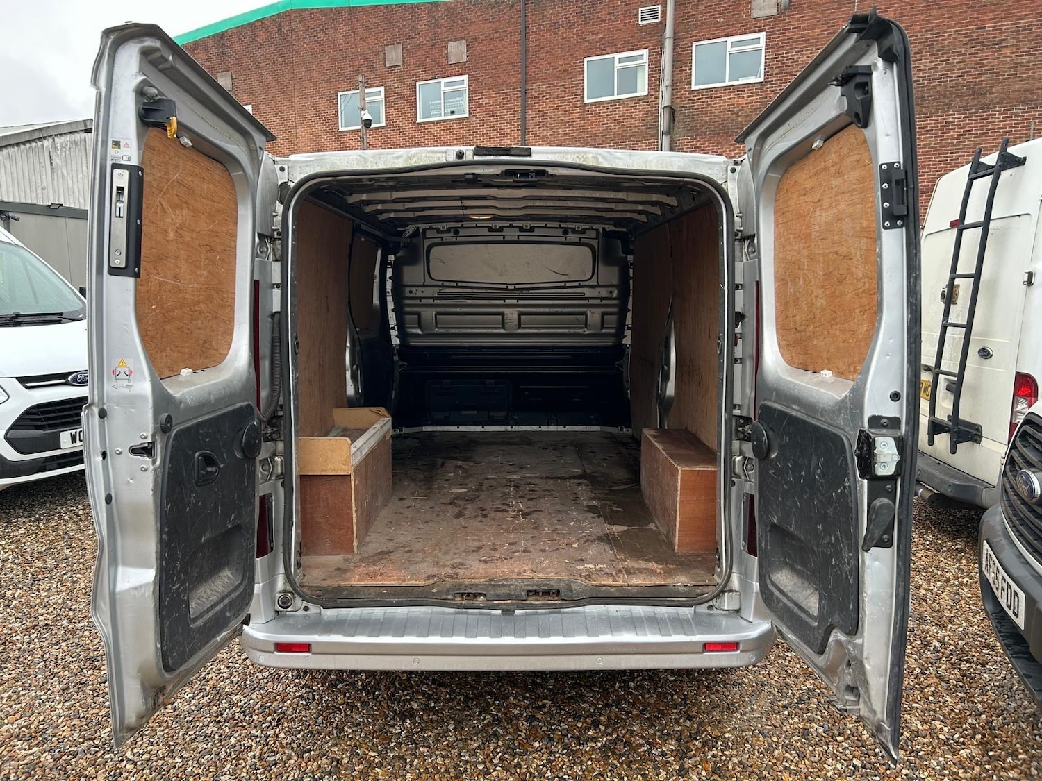 Used Vauxhall Vivaro 2017 for sale - 76269931: Photo 8