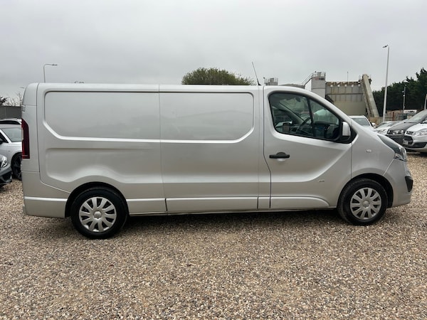 Used Vauxhall Vivaro 2017 for sale - 76269931: Photo 8