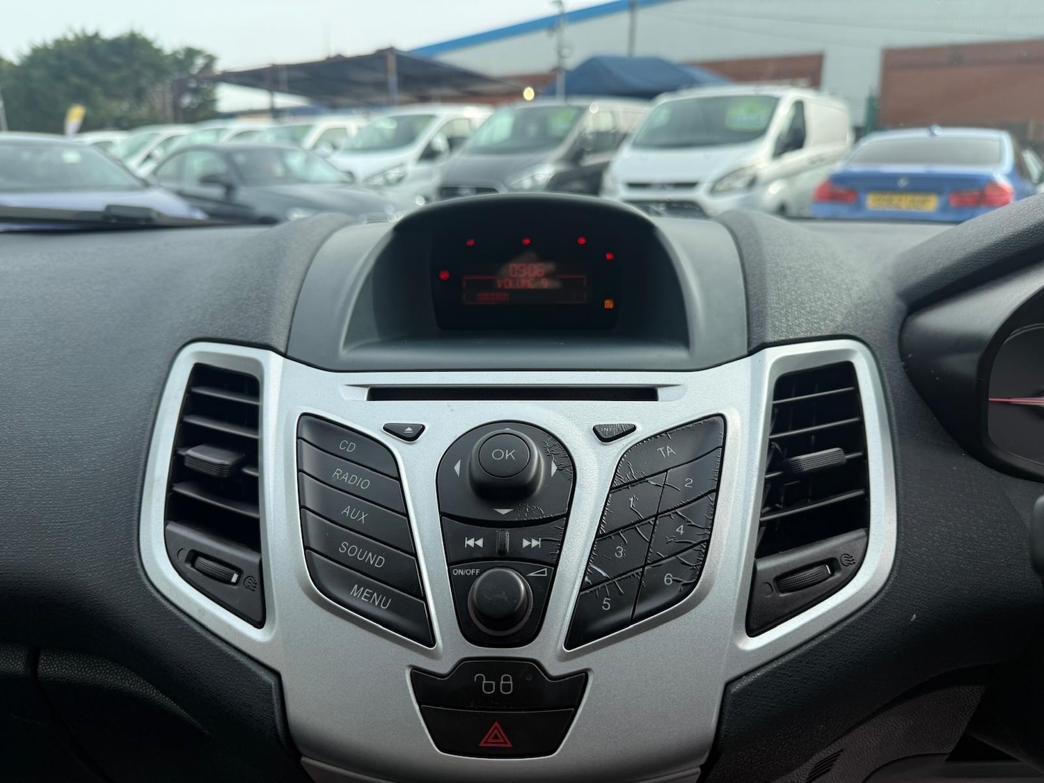 Used Ford Fiesta 2012 for sale - 78071978: Photo 14