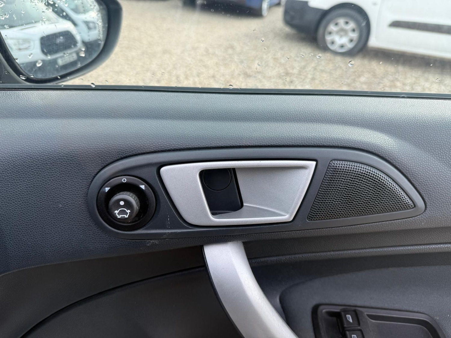 Used Ford Fiesta 2012 for sale - 78071978: Photo 40