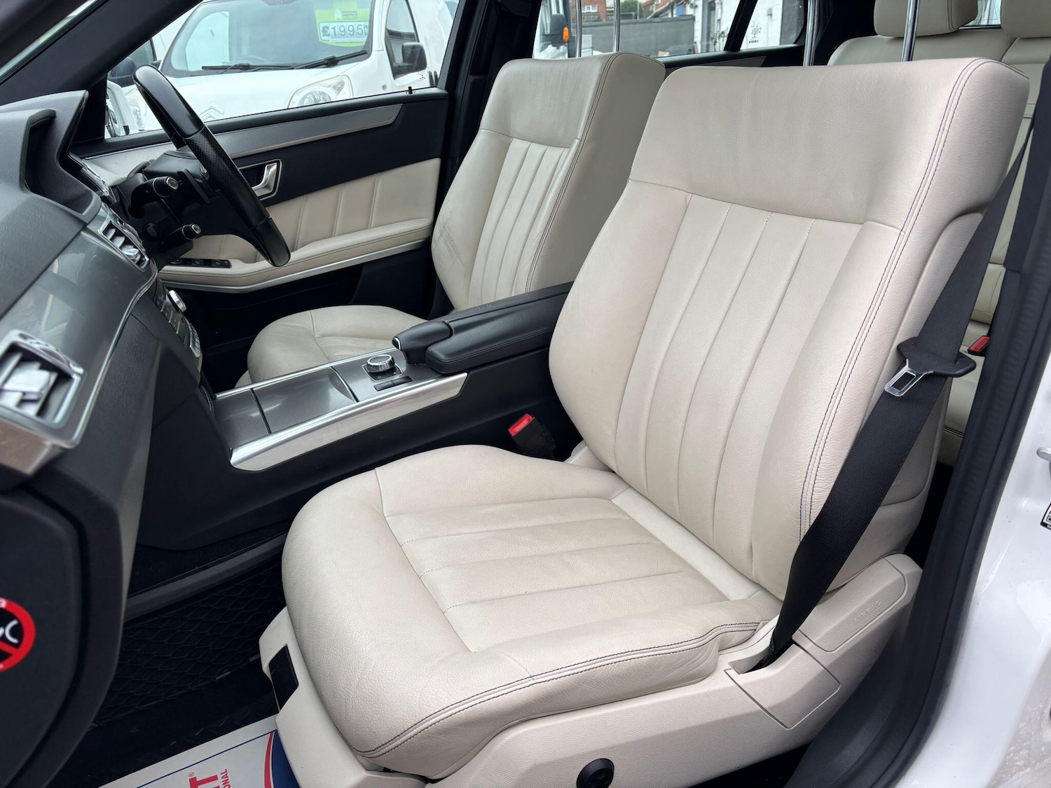 Used Mercedes-Benz E Class 2015 for sale - 77330525: Photo 12