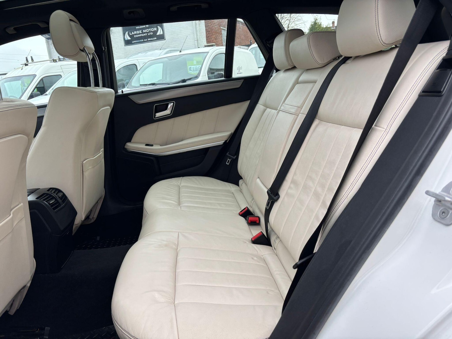 Used Mercedes-Benz E Class 2015 for sale - 77330525: Photo 13