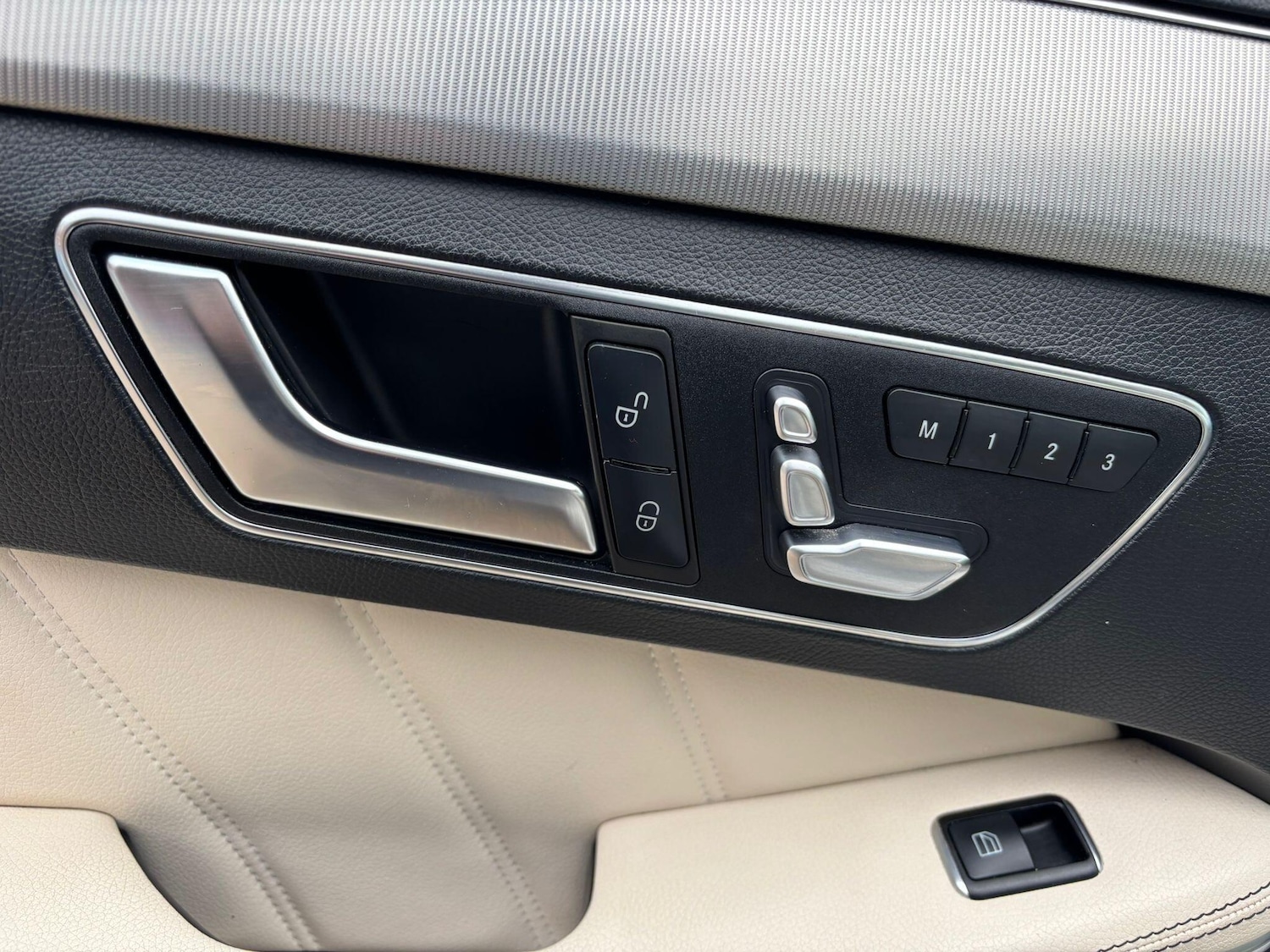 Used Mercedes-Benz E Class 2015 for sale - 77330525: Photo 60