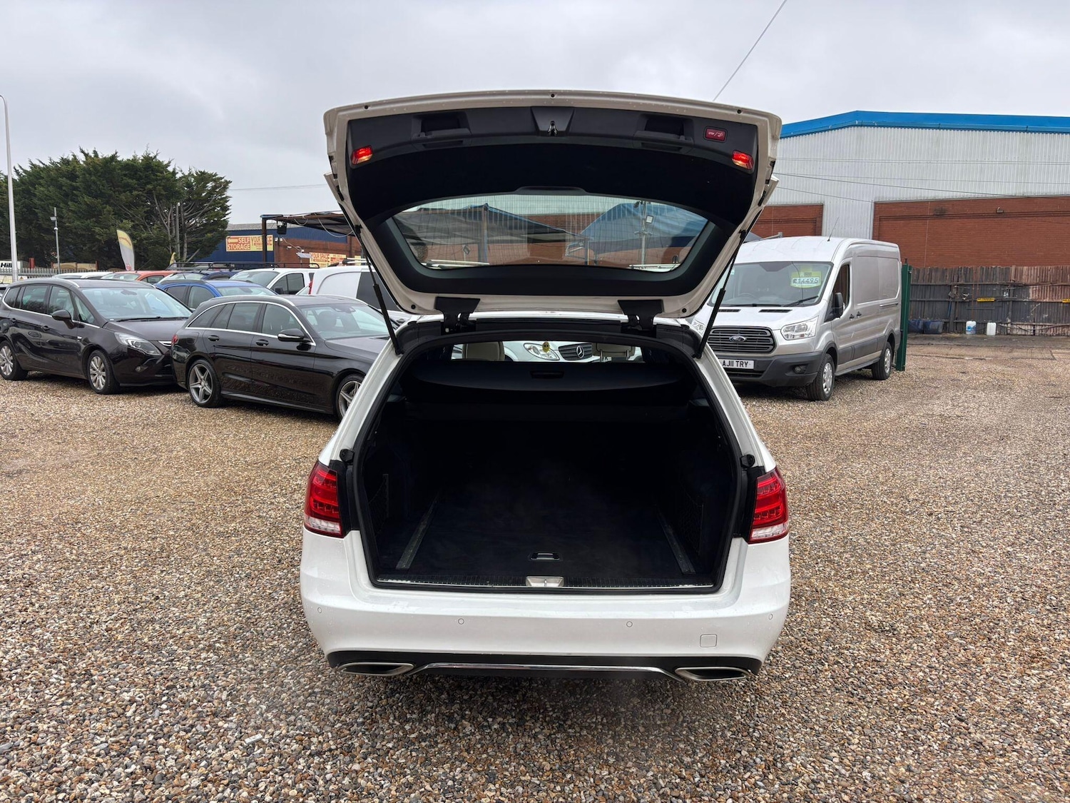 Used Mercedes-Benz E Class 2015 for sale - 77330525: Photo 70