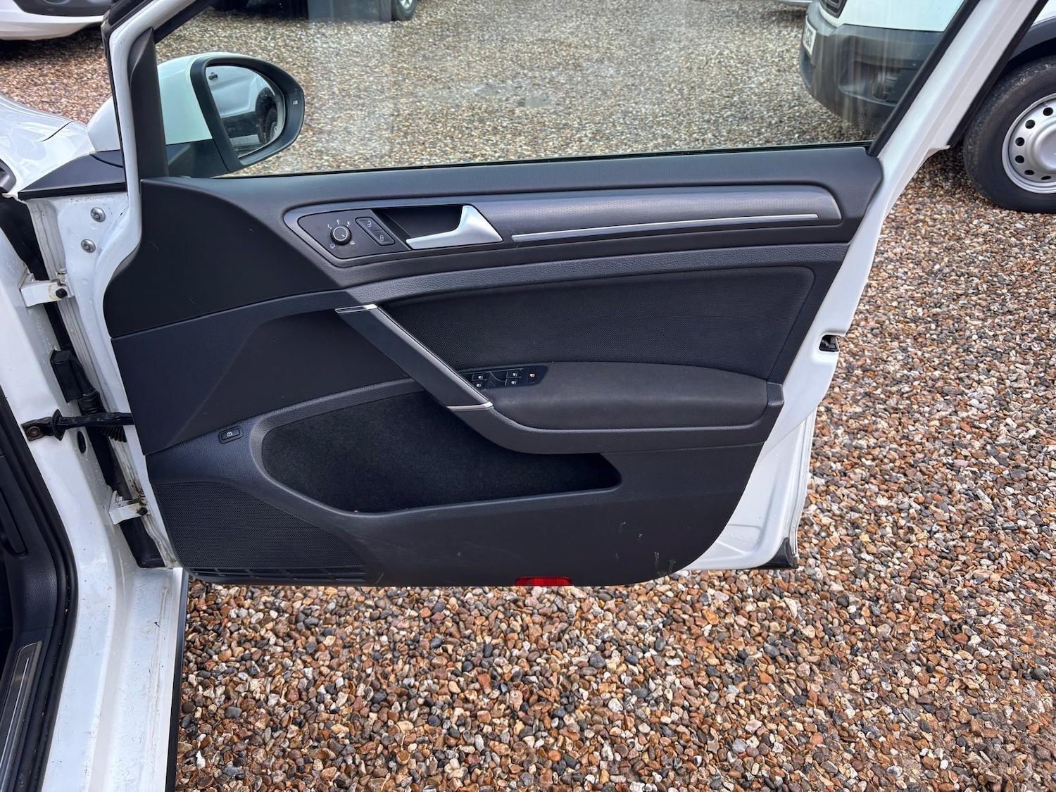 Used Volkswagen Golf 2018 for sale - 77175298: Photo 63