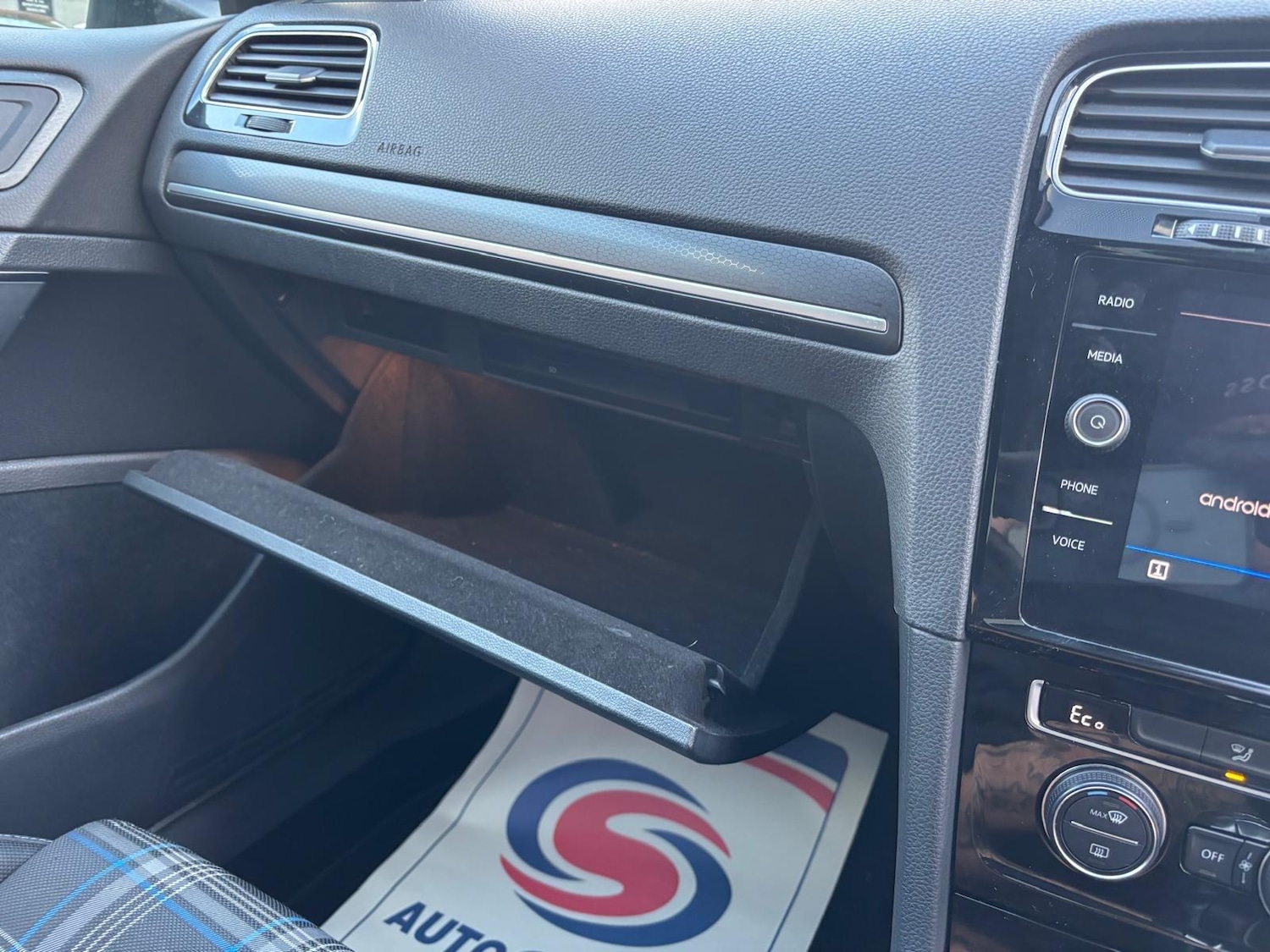 Used Volkswagen Golf 2018 for sale - 77175298: Photo 69