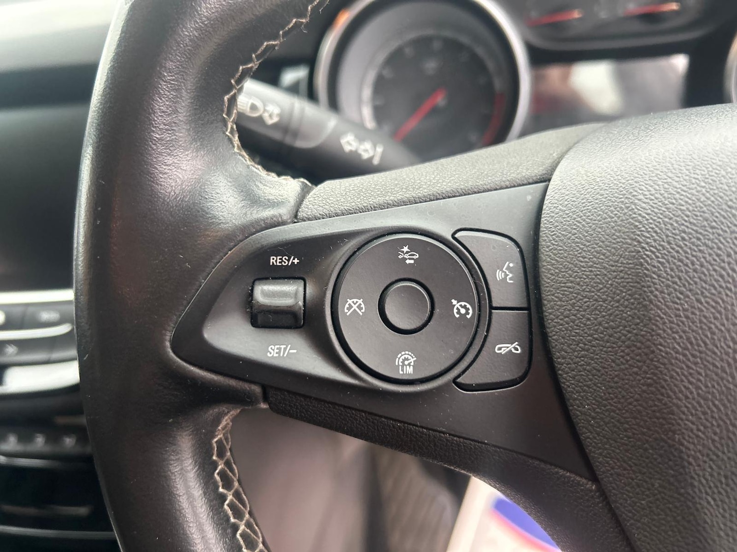 Used Vauxhall Astra 2018 for sale - 76295459: Photo 48