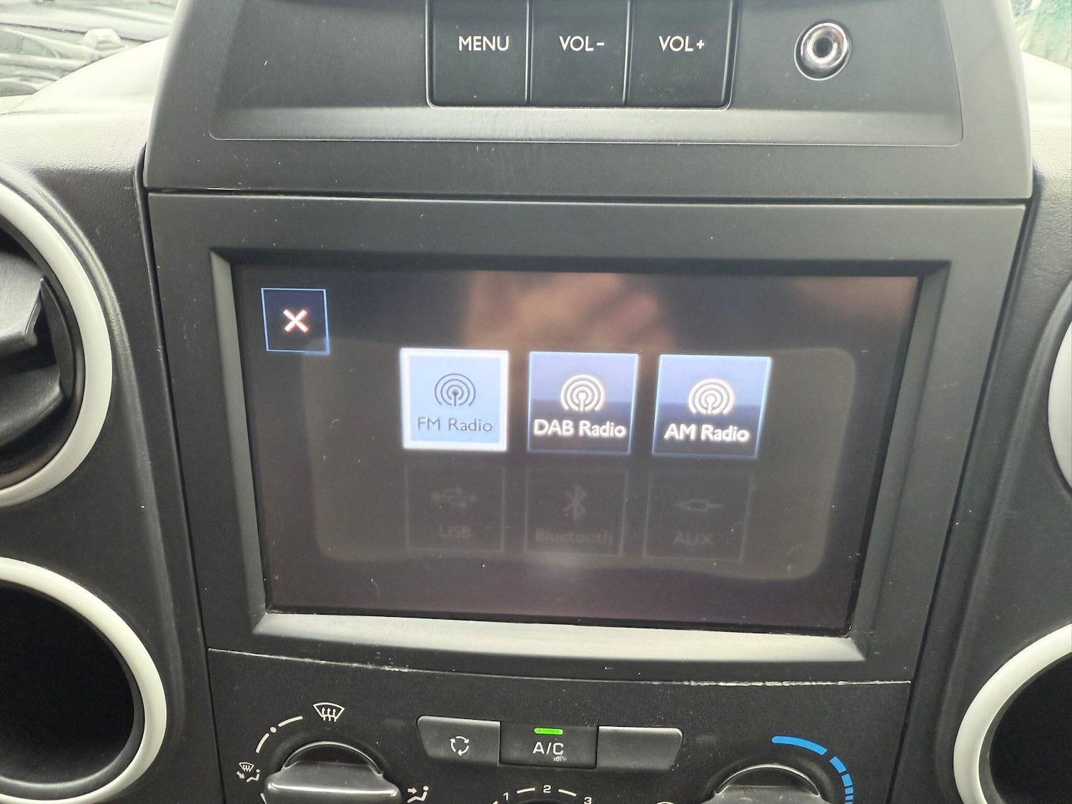 Used Peugeot Partner 2017 for sale - 76701096: Photo 12