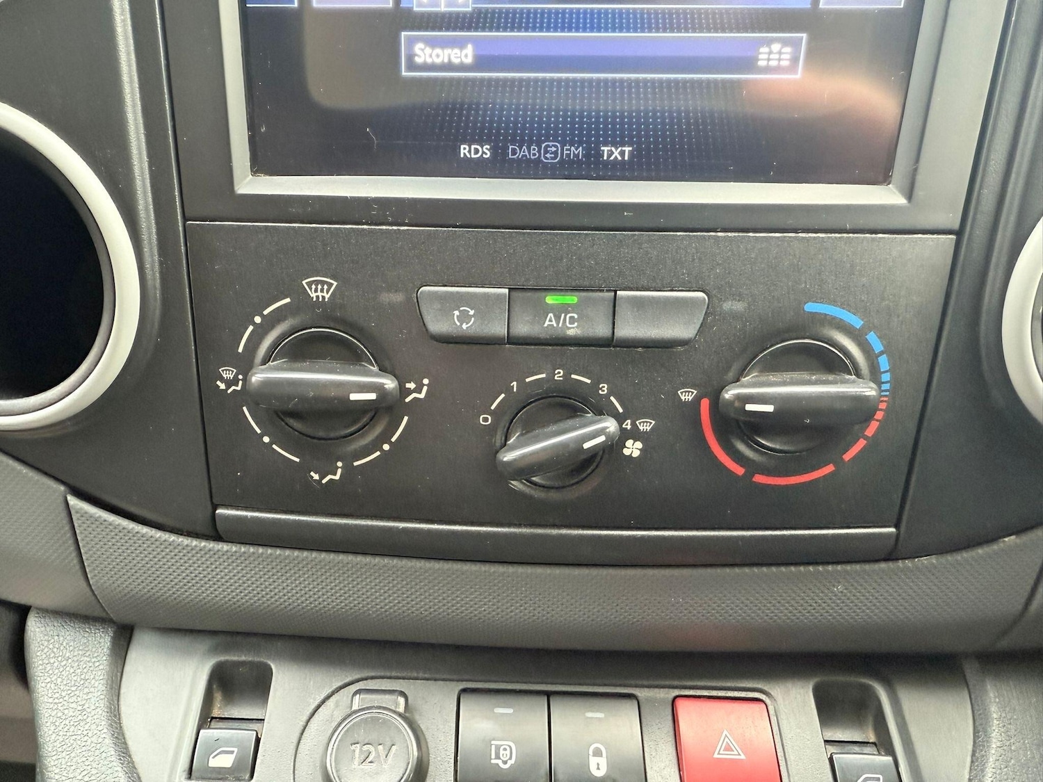 Used Peugeot Partner 2017 for sale - 76701096: Photo 18