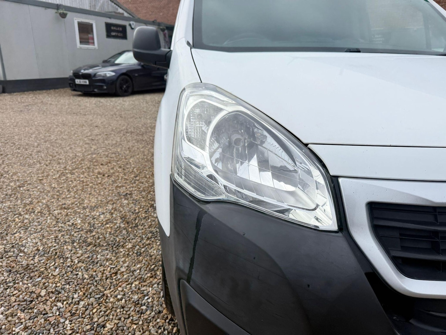 Used Peugeot Partner 2017 for sale - 76701096: Photo 30