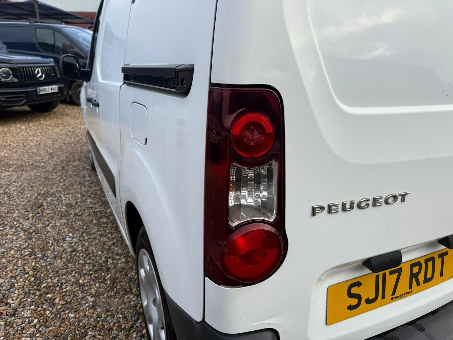 Used Peugeot Partner 2017 for sale - 76701096: Photo 42