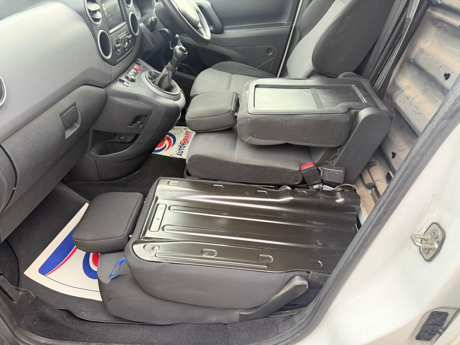 Used Peugeot Partner 2017 for sale - 76701096: Photo 48