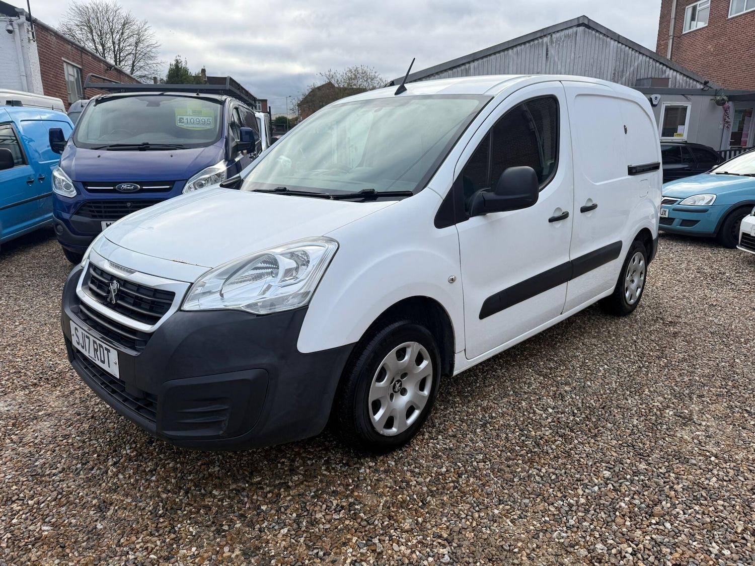 Used Peugeot Partner 2017 for sale - 76701096: Photo 5