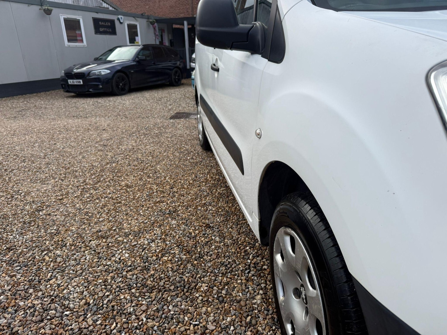 Used Peugeot Partner 2017 for sale - 76701096: Photo 58