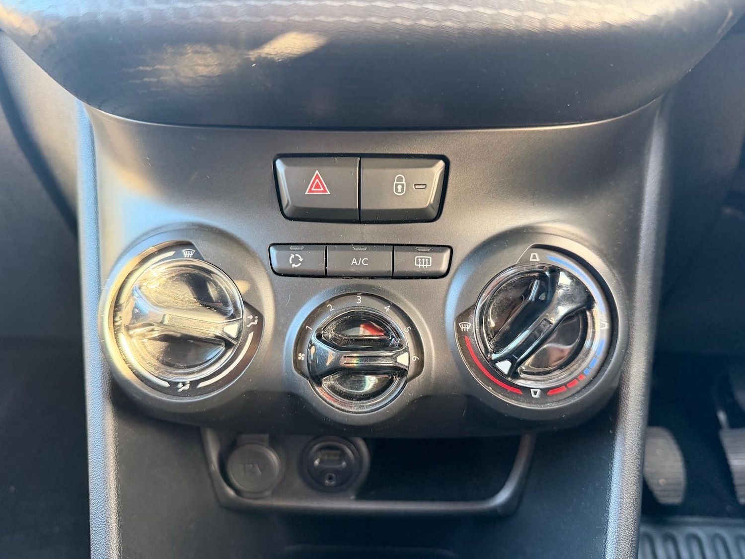 Used Peugeot 208 2017 for sale - 77097674: Photo 19