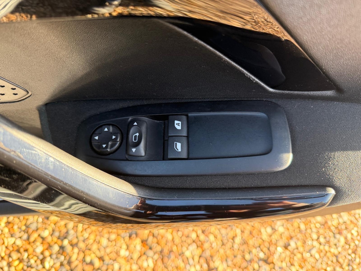 Used Peugeot 208 2017 for sale - 77097674: Photo 21