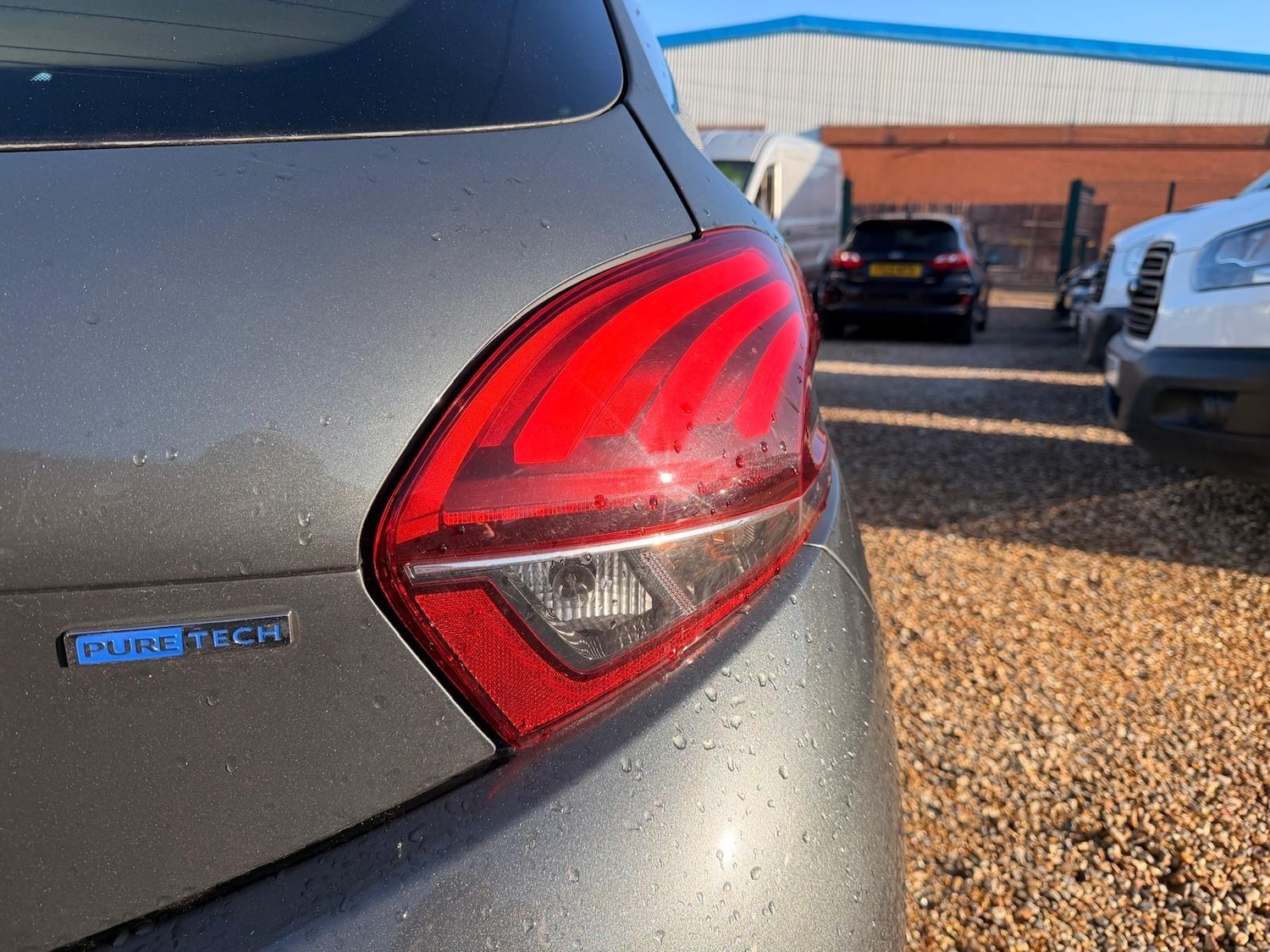 Used Peugeot 208 2017 for sale - 77097674: Photo 39