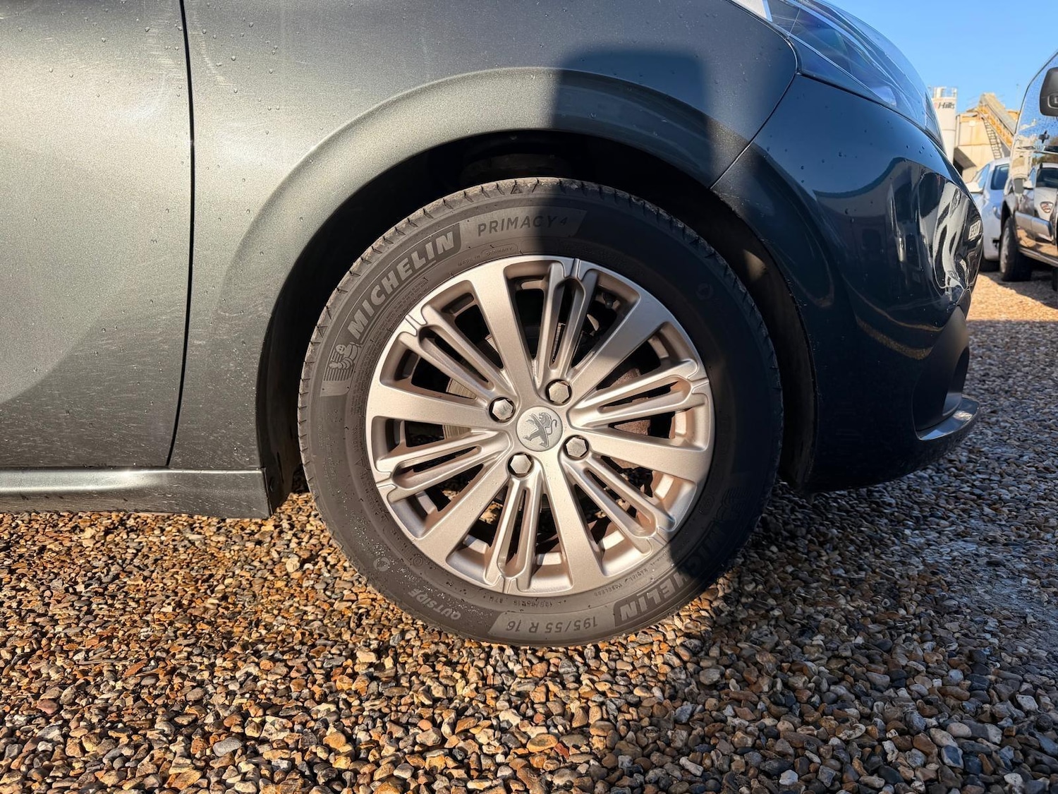 Used Peugeot 208 2017 for sale - 77097674: Photo 46