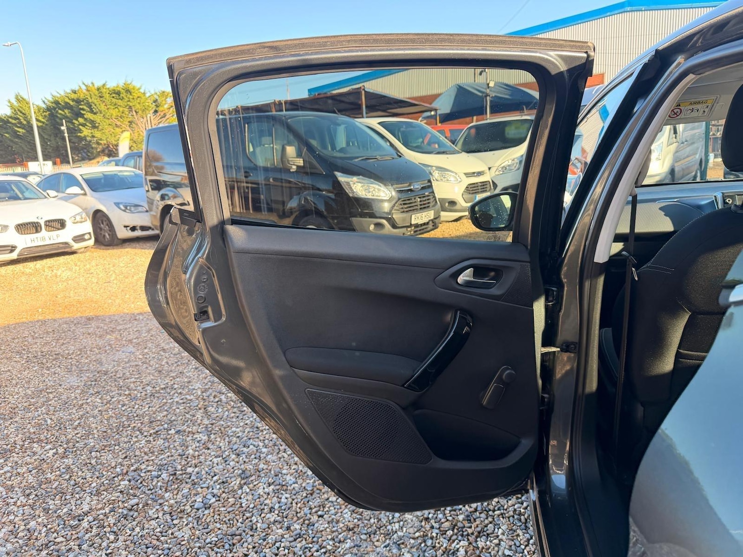 Used Peugeot 208 2017 for sale - 77097674: Photo 50