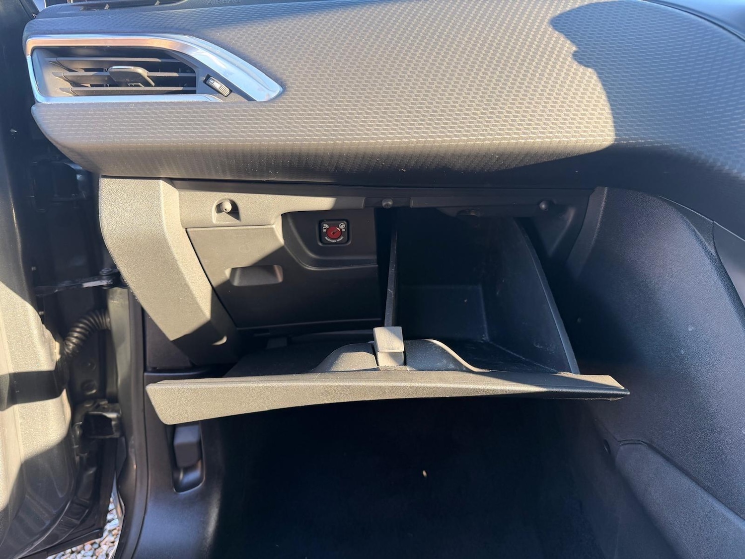 Used Peugeot 208 2017 for sale - 77097674: Photo 51