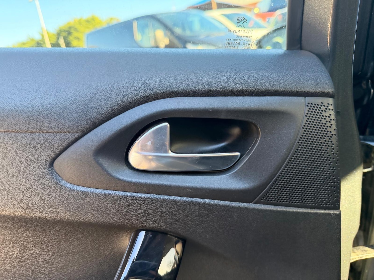 Used Peugeot 208 2017 for sale - 77097674: Photo 54